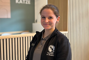 Tierarzthelferin Nina Gülpen von der Tierarztpraxis Dr. Westerkamp in Stolberg-Vicht